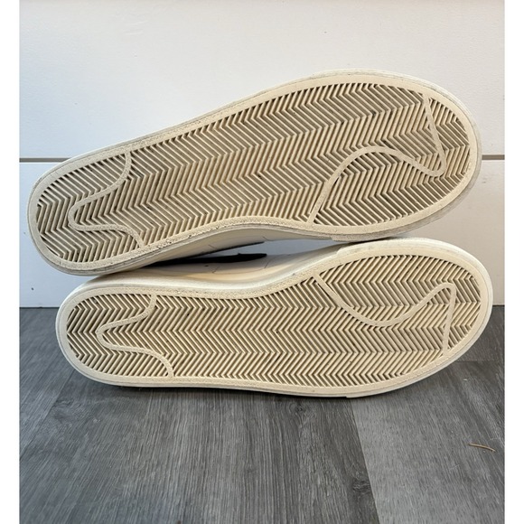 Nike Women's Blazer Low Platform Sneakers White/Black DJ0292-101‎ Size 9 US - Picture 5 of 8